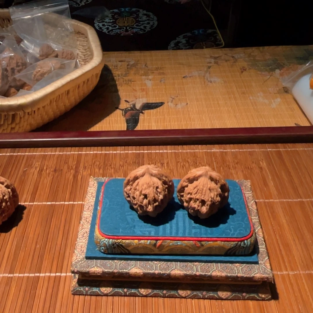 周***的文玩核桃吊坠嘎嘎嘎嘎