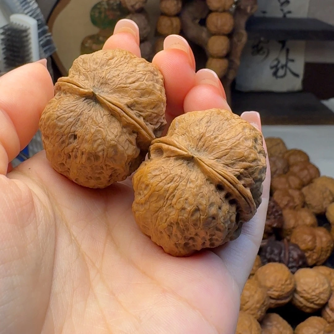 文玩核桃把件九鼎元宝38.9