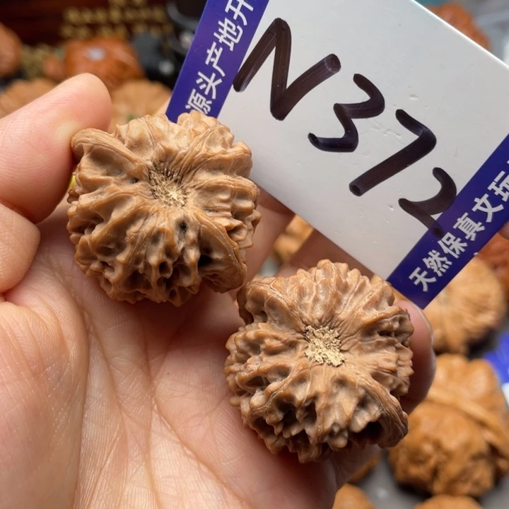 桃核把件龙门涧37尺