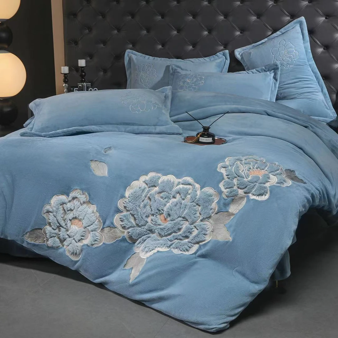 【繁花】蓝轻奢绣花加厚婴肤绒绒四件套刺绣牛奶绒被套床单枕套