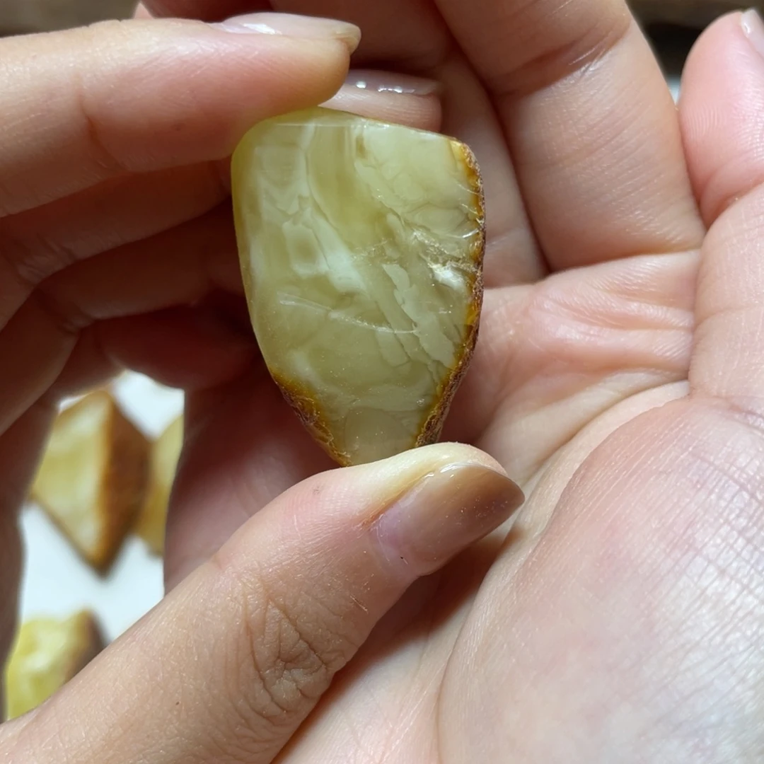 定制琥珀天然琥珀