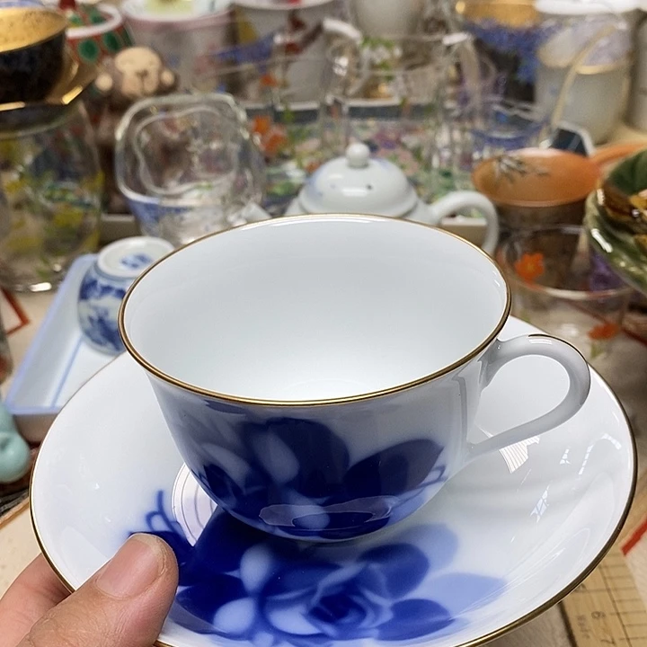 茶壶紫砂杯子和酒是最棒也不会过期哒嘻嘻