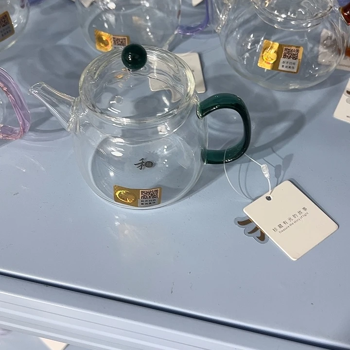 玲***  禾器。