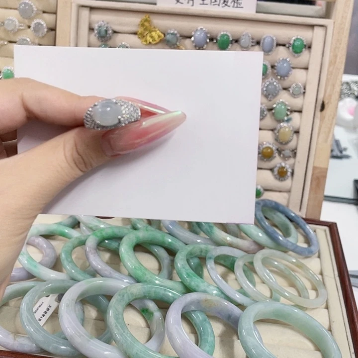 翡翠未镶嵌颈饰天然翡翠Ａ货