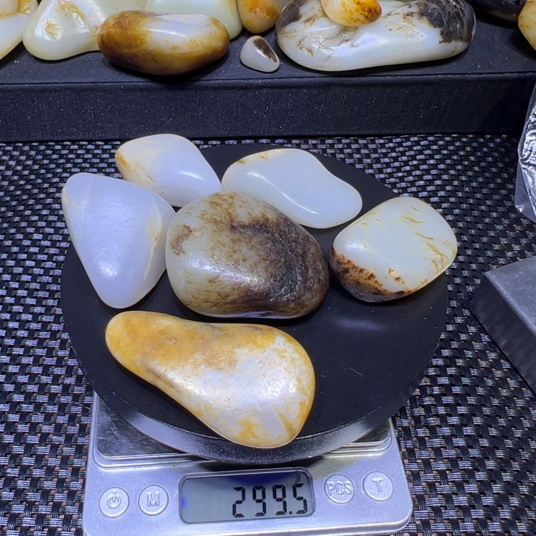 和田玉（子料）未镶嵌吊坠(不含链)299克