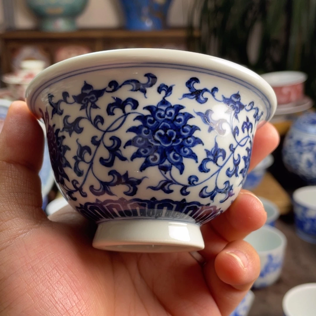 青花缠枝莲大压手杯