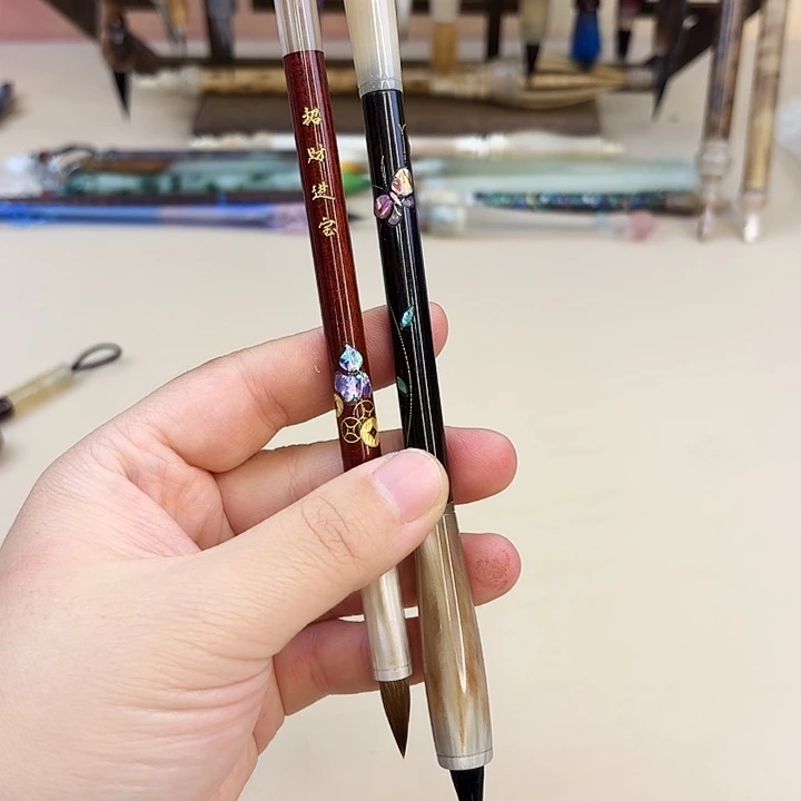 高端小楷2只，蝴蝶藤和招财