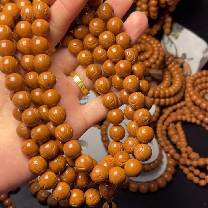 把件桃核龙纹正圆脖挂