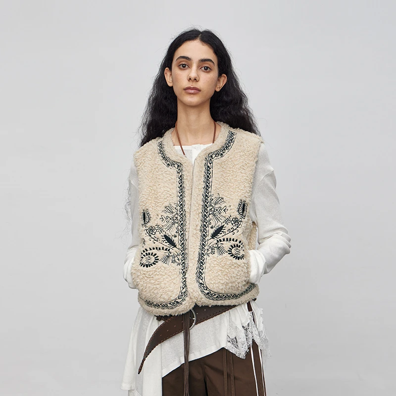 半圆女装[复古]2025秋季宽松无袖绣花马甲Q5336834