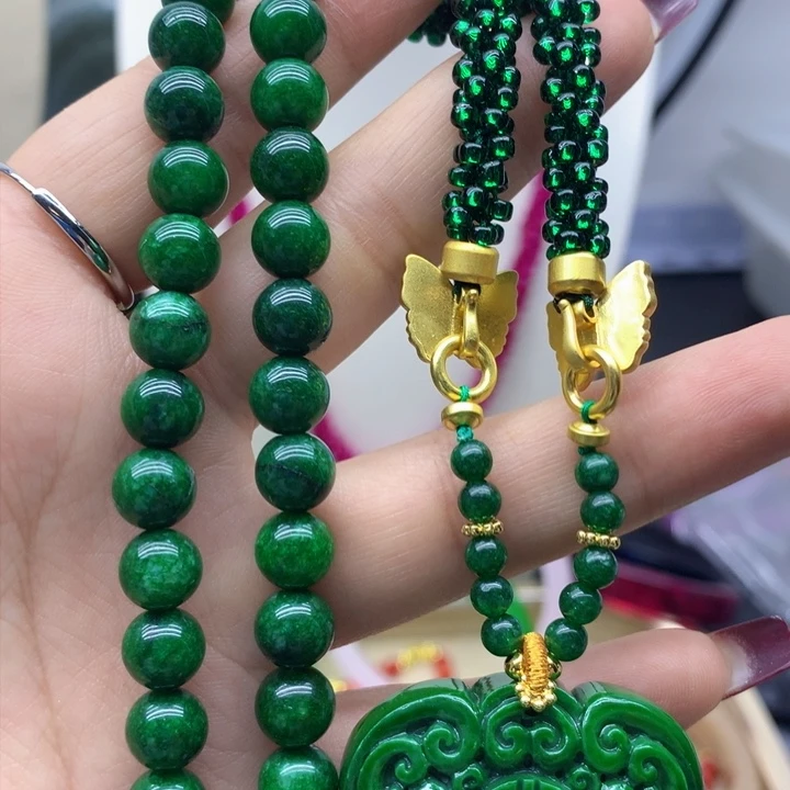 翡翠颈饰未镶嵌吊坠