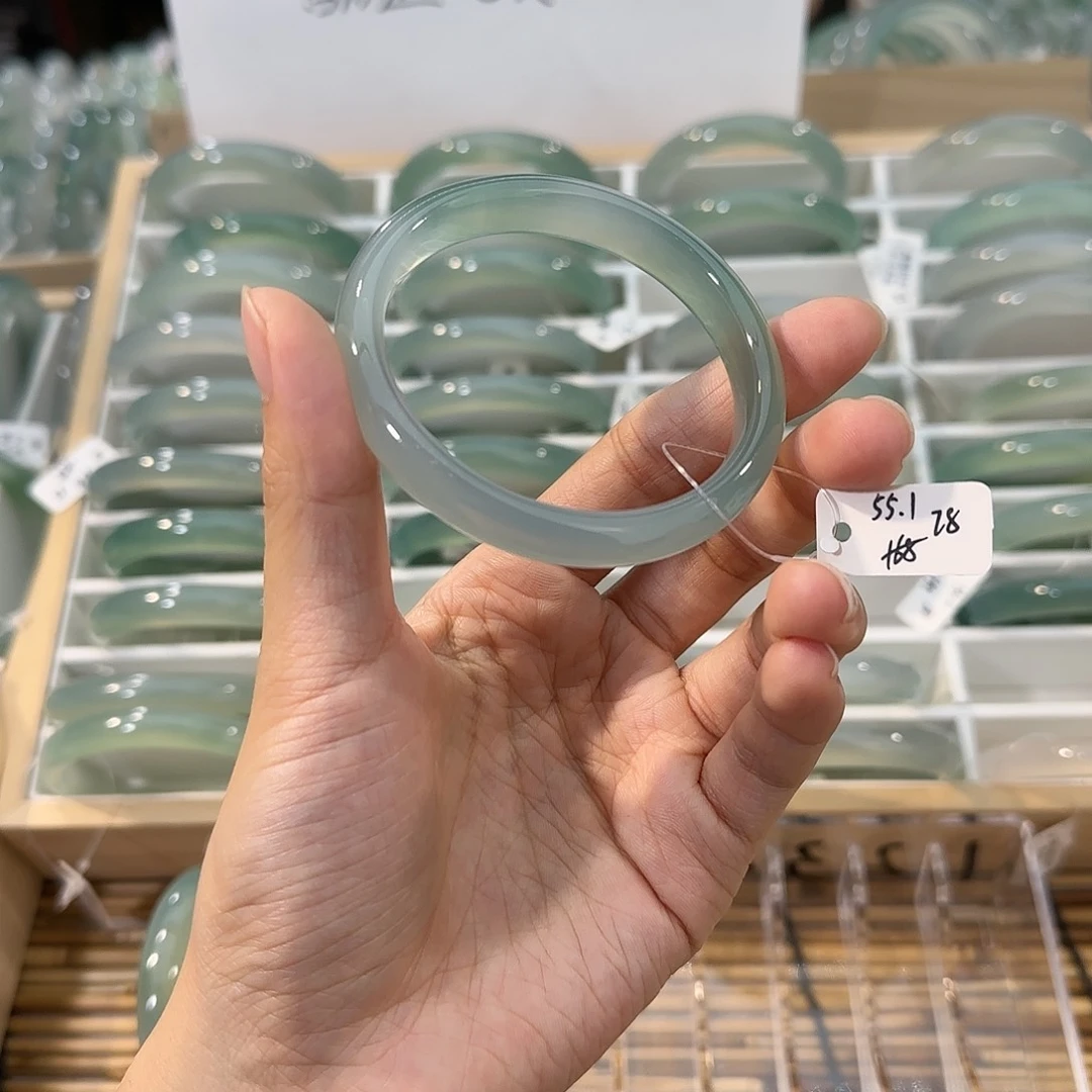 玛瑙/玉髓未镶嵌手镯圈口55.1
