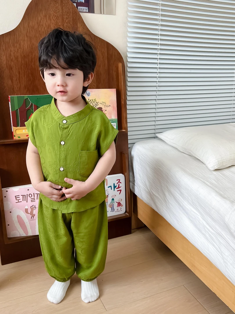 【三只小熊】提花款~高品质儿童绵绸短袖长裤两件套纯色人造棉套装