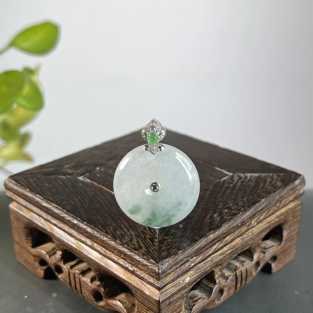 JYB29-134  天然缅甸A货翡翠  18k金钻镶嵌平安扣