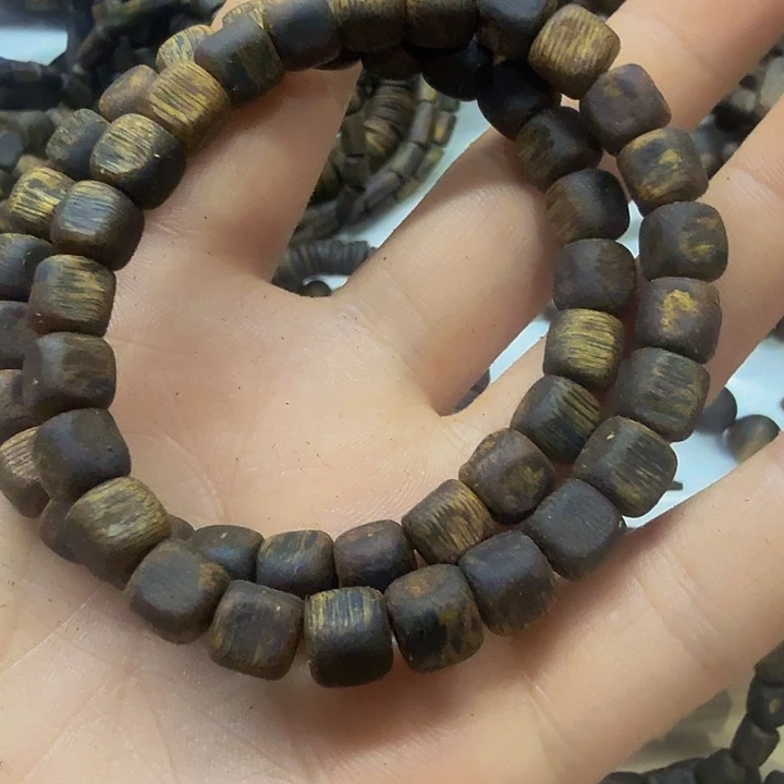 袋***里11克，棋楠沉香方糖珠单圈多样性发一