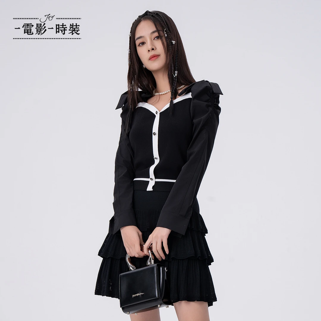 【程钱钱】一电影一时装拼接蝴蝶结短款套头针织衫女FFCM115009