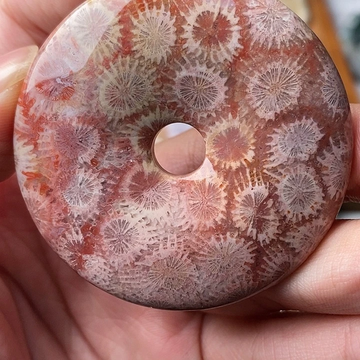 北***风硅化玉未镶嵌吊坠