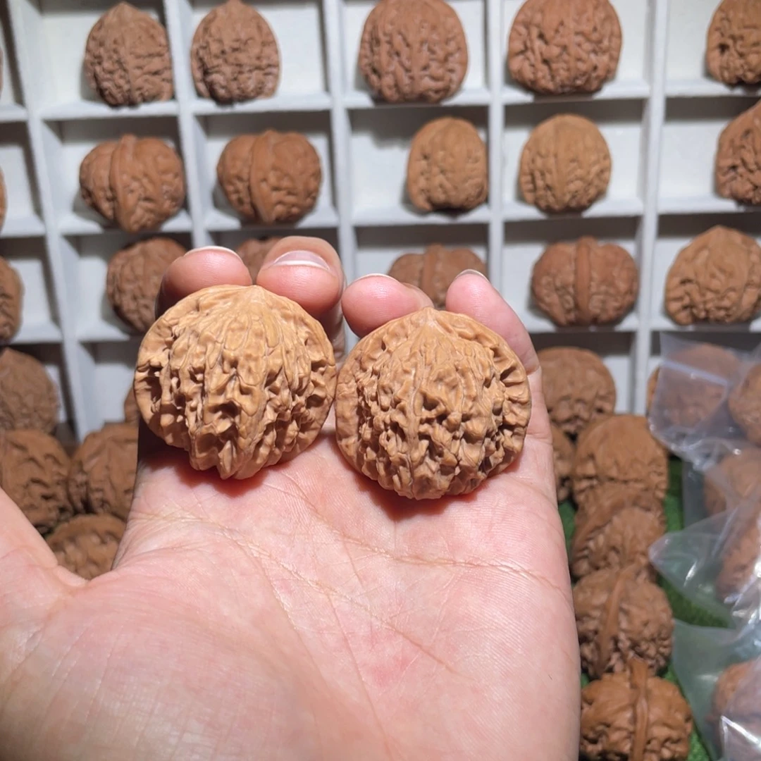 把件文玩核桃狮子