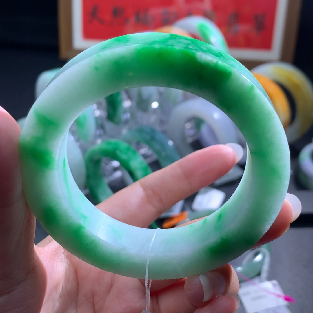 定制翡翠未镶嵌翡翠