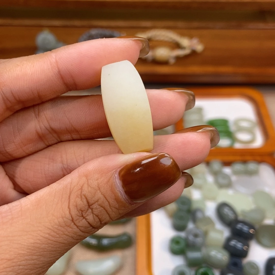 猫***酱和田玉未镶嵌吊坠(不含链)