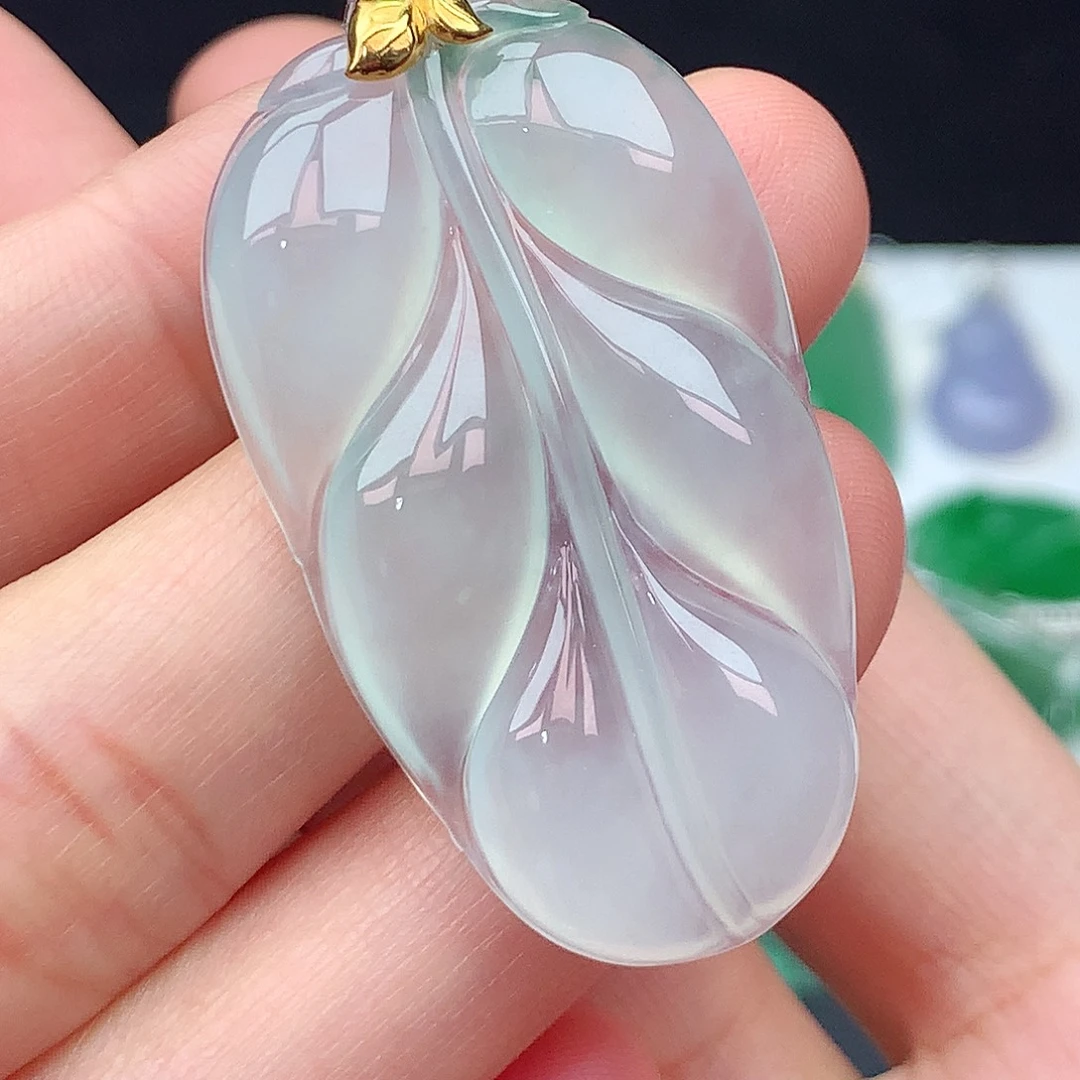 颈饰18K金镶嵌翡翠