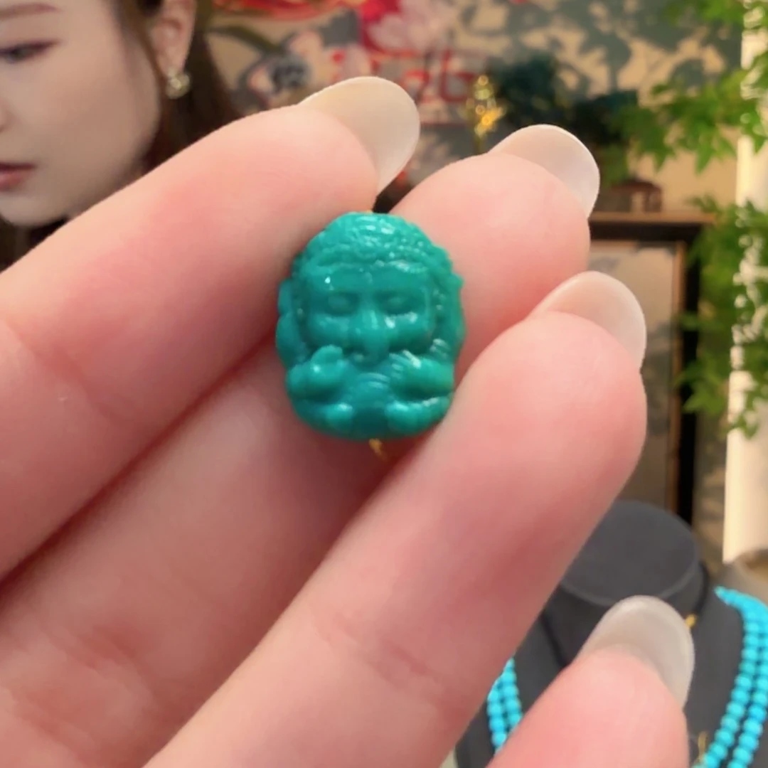 绿松石未镶嵌颈饰