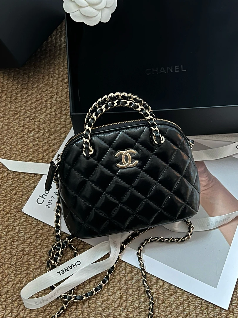 全新未使用 Chanel/香奈儿 chanel24b黑金贝壳小号