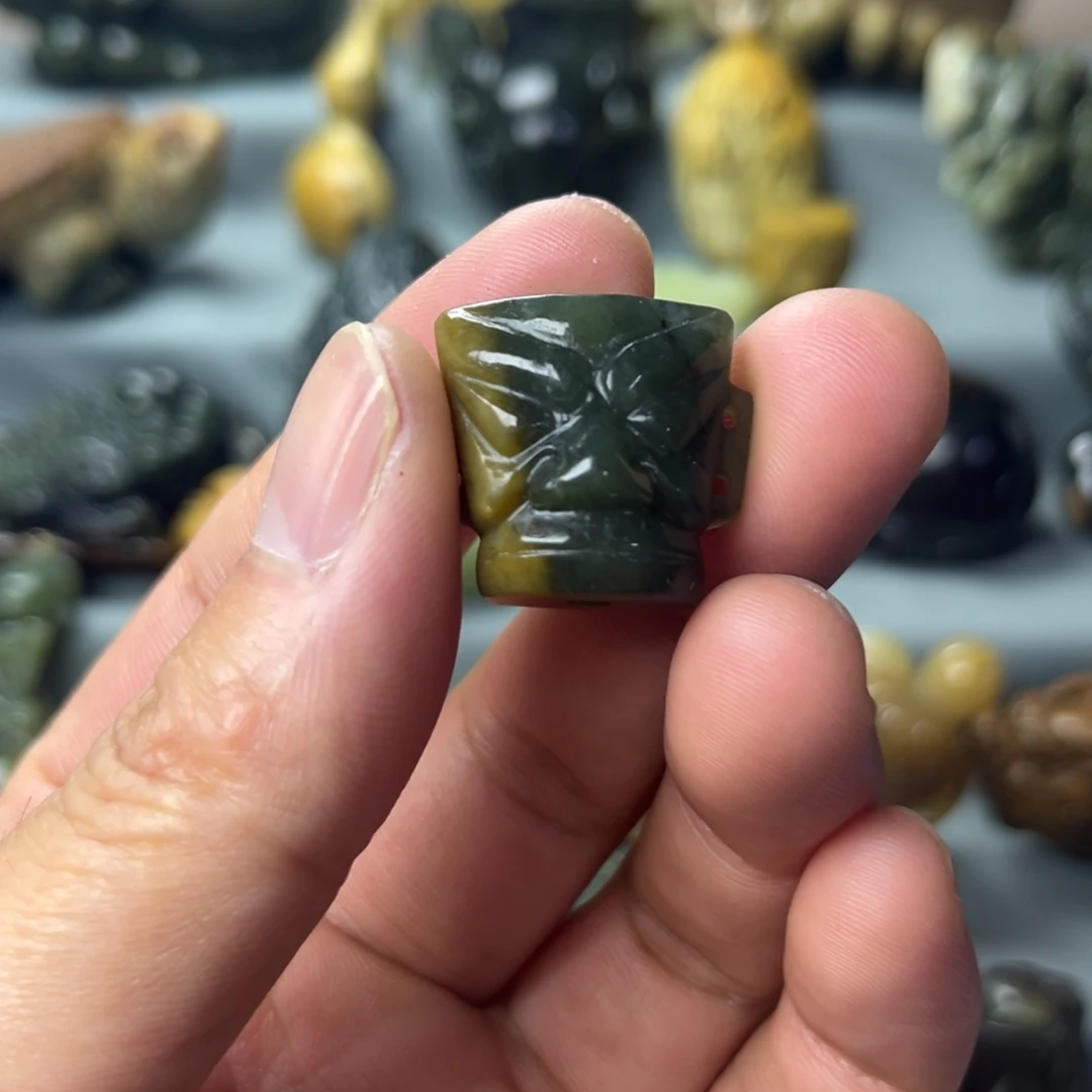 岫岩河磨玉（透闪石质玉）未镶嵌挂件