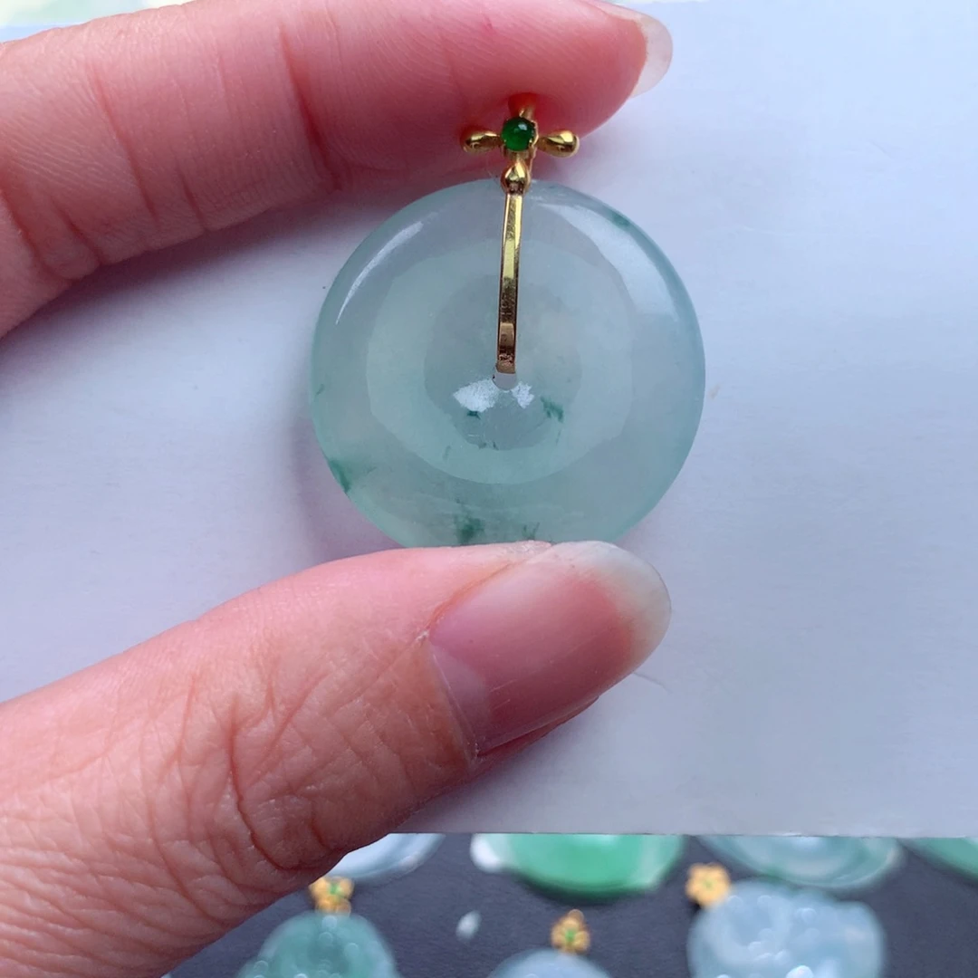 翡翠吊坠(不含链)18K金镶嵌