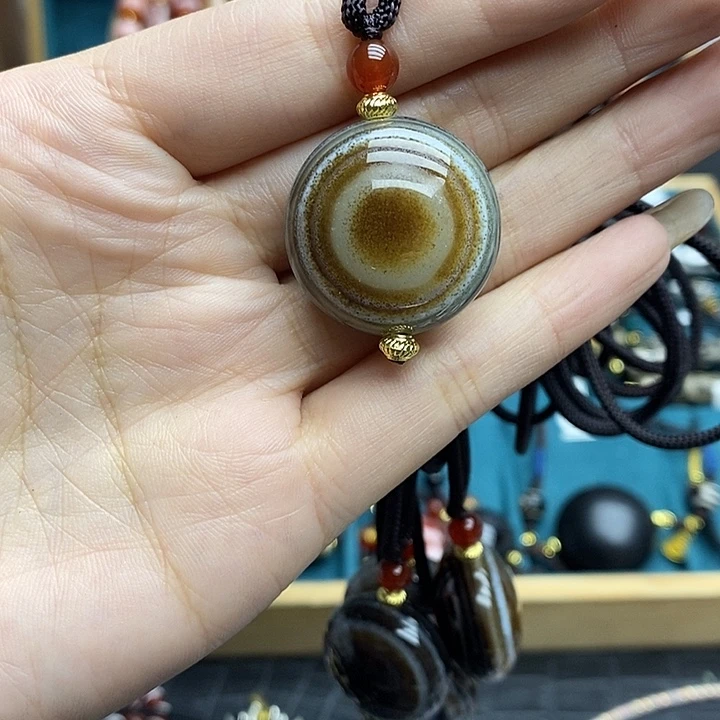 玛瑙/玉髓颈饰合金