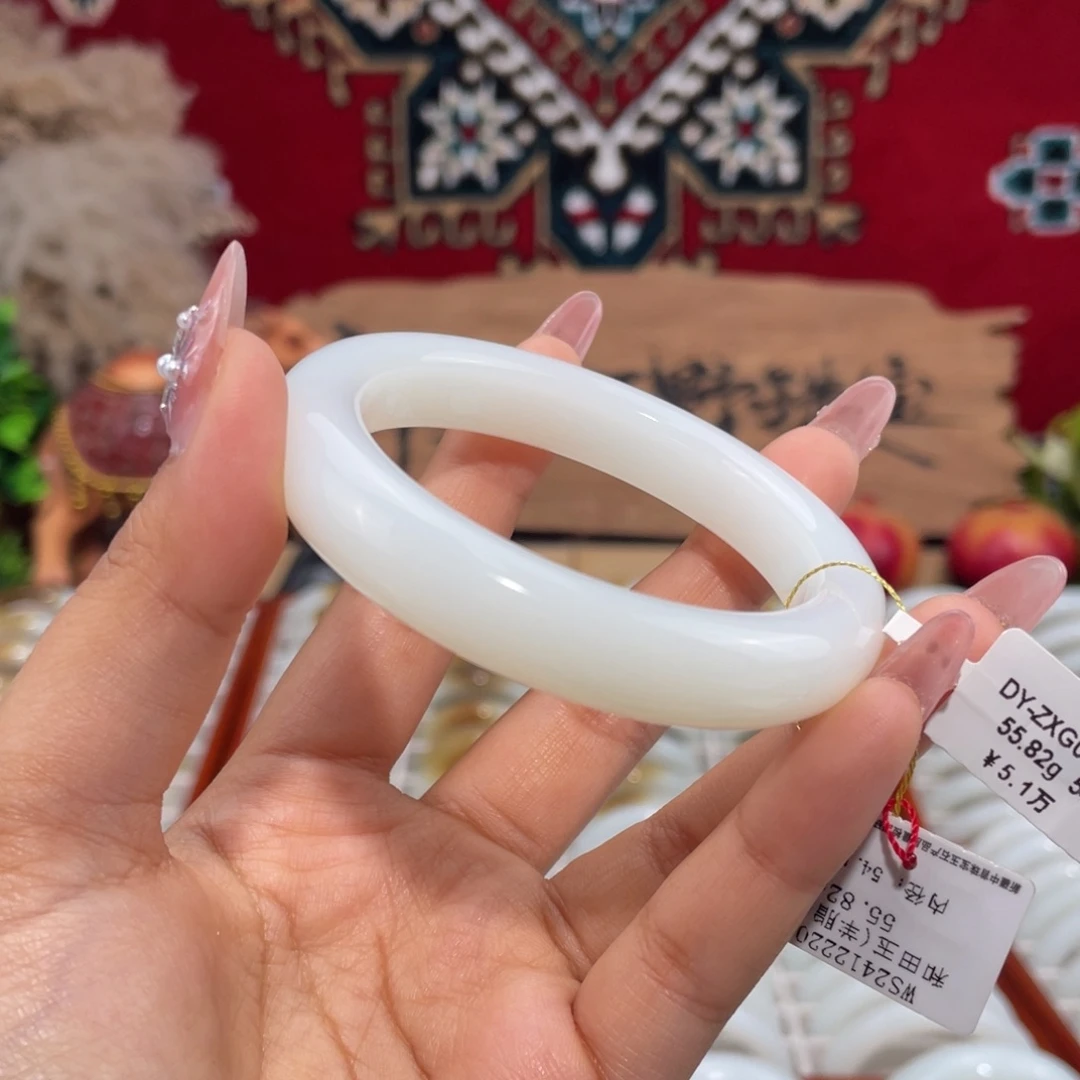 未镶嵌手镯和田玉新疆羊脂白玉和田玉手镯