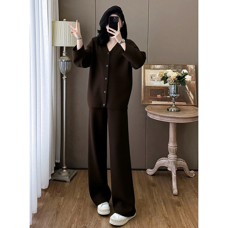 软糯温柔风咖色v领针织开衫抽绳阔腿长裤套装慵懒风高级感2025冬
