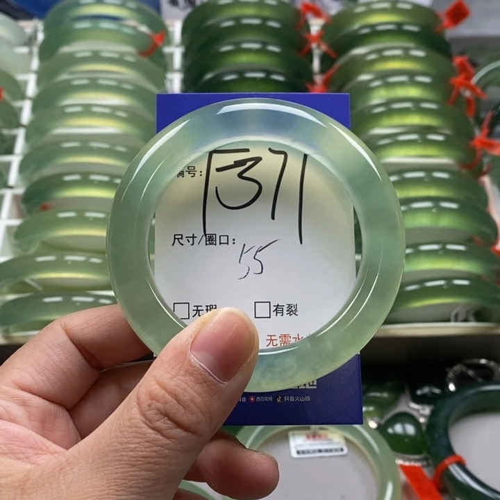 蛇纹石玉手镯未镶嵌小**我