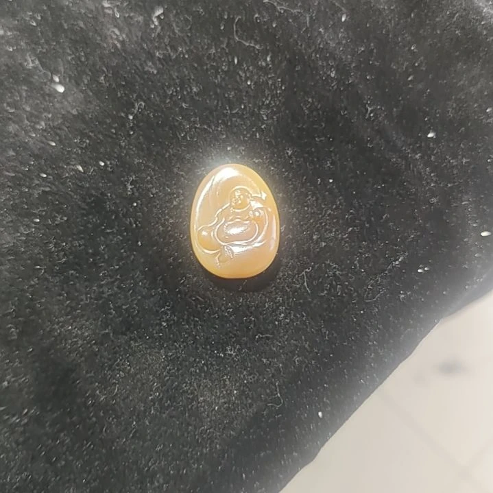 颈饰未镶嵌和田玉（糖玉）