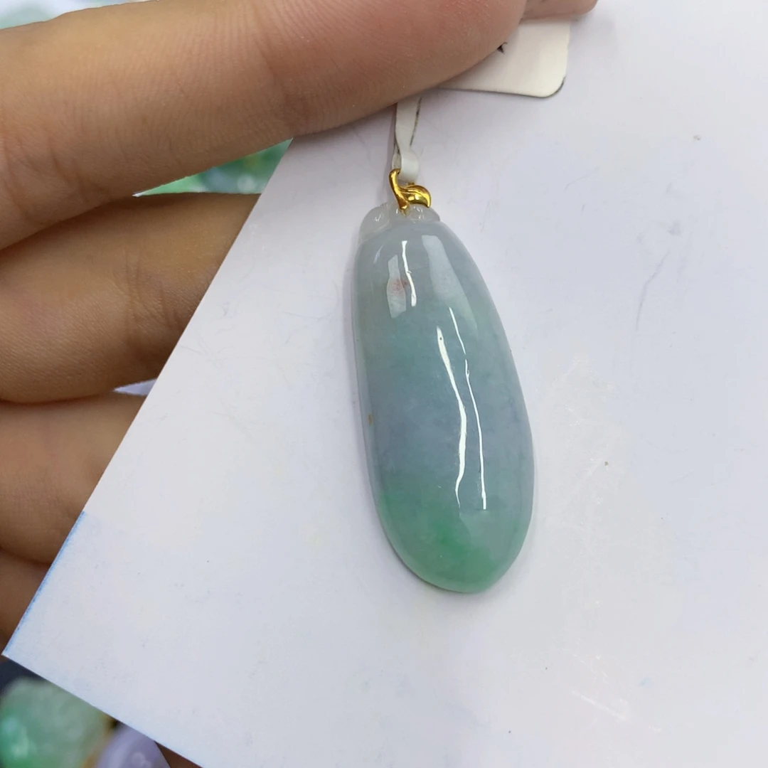 翡翠18K金镶嵌颈饰翡翠