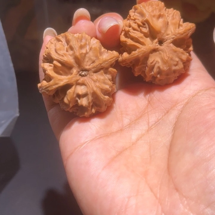 文玩核桃吊坠苹果园精配A58