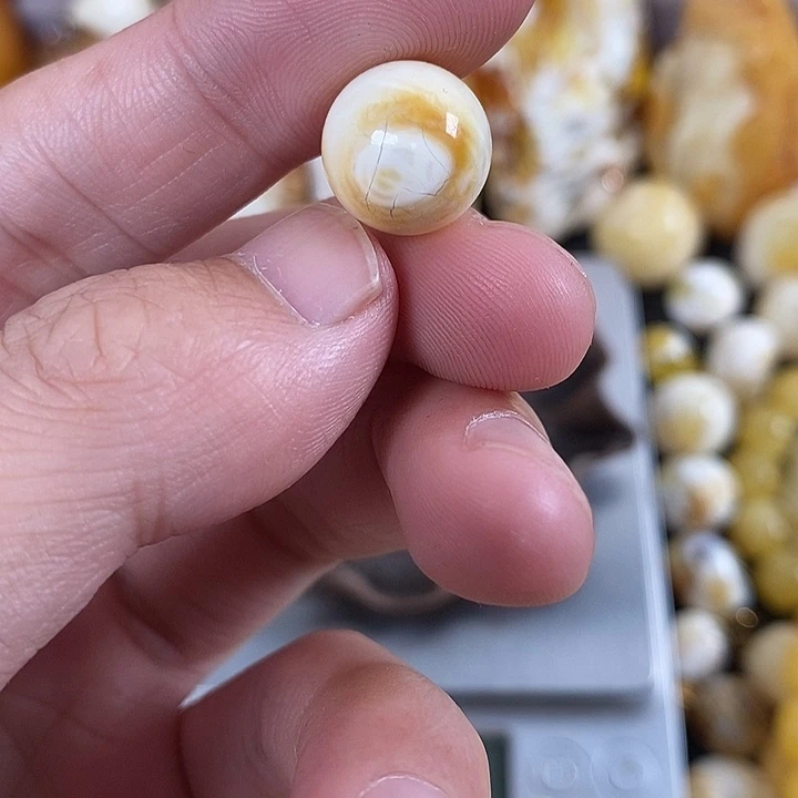 琥珀未镶嵌珠宝奇石我