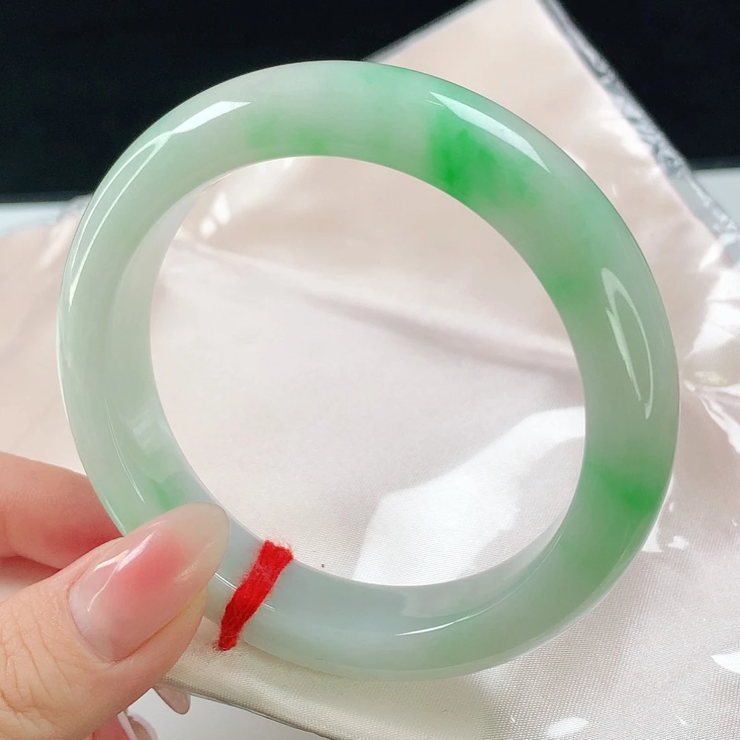 未镶嵌手镯翡翠685