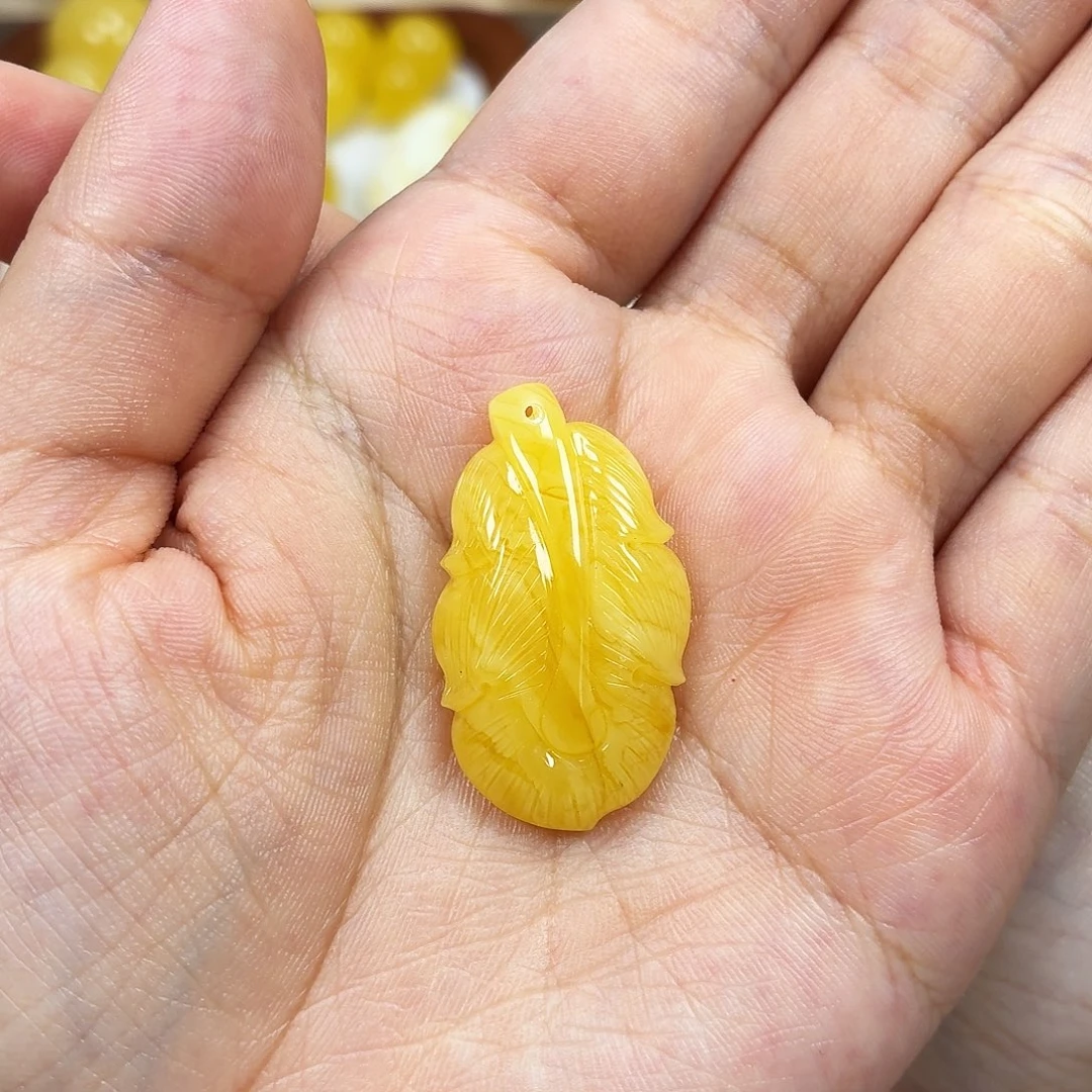 未镶嵌颈饰蜜蜡焦皮叶子