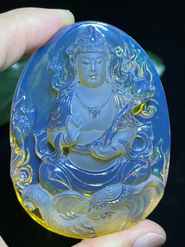 缅甸琥珀高白蓝净水普贤吊坠，生肖龙蛇守护神，72/53/20重42克yq
