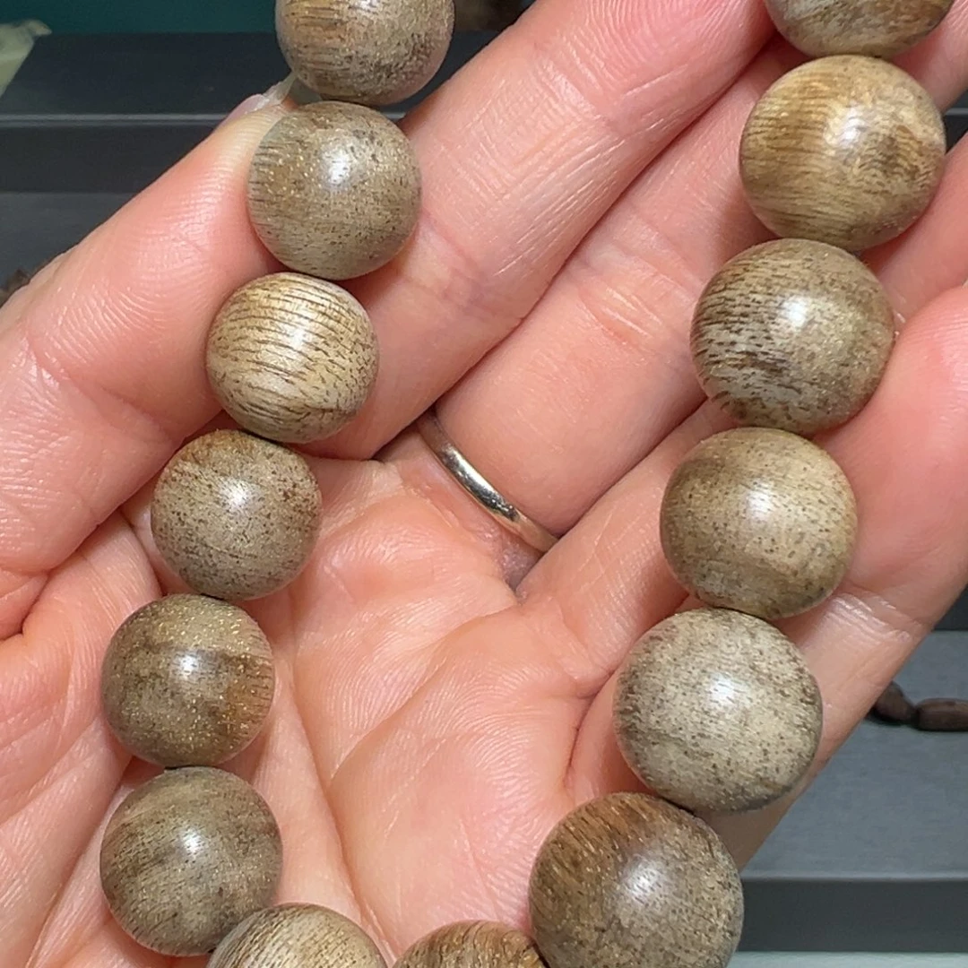 沉香手串加里曼丹1.3，11.4克