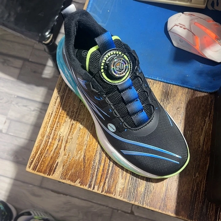 梦***落39皮面低速超轻吱吱响