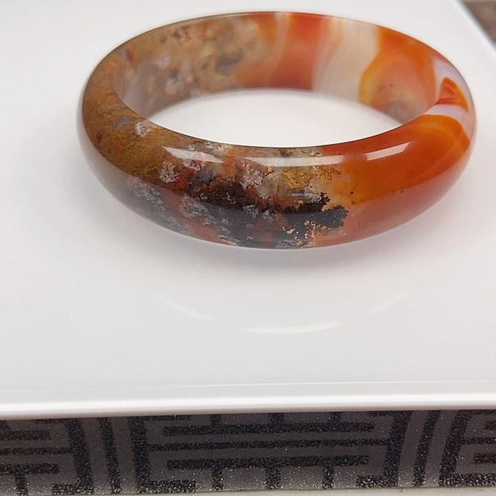 玛瑙/玉髓手镯未镶嵌