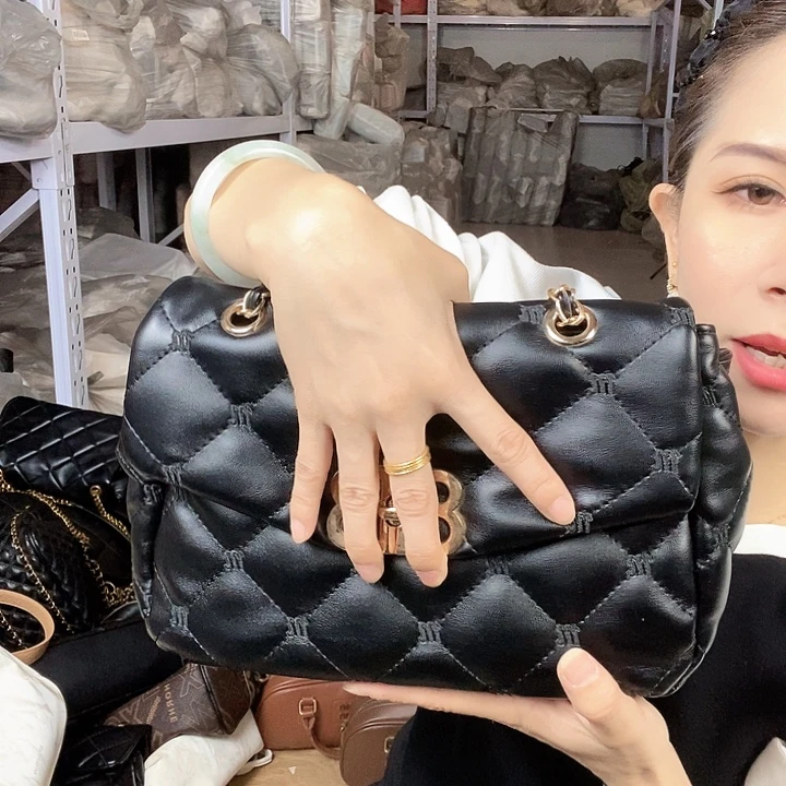 蚕丝小牛剖层皮革PU