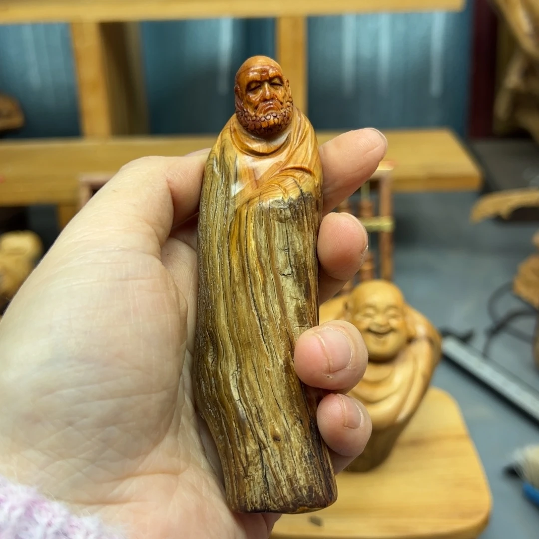一***鼎木崖柏木摆件手把件，