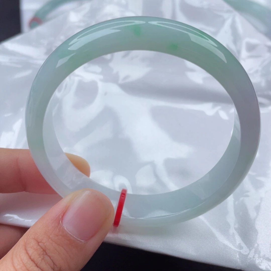 翡翠手镯未镶嵌5455正圈