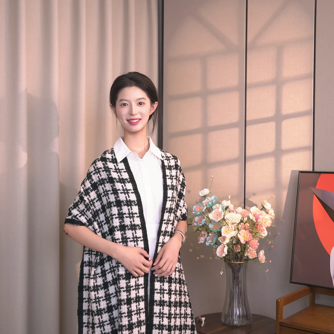 baby羊羔毛精编黑白格围巾