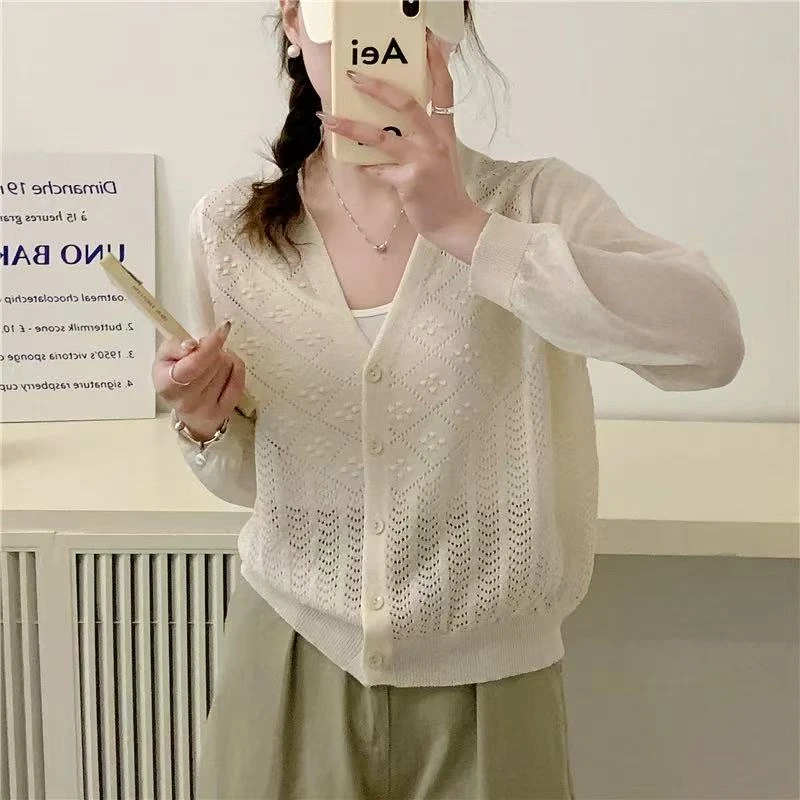 清仓  镂空V领纯色女士针织开衫2025百搭简约外搭长袖防晒衫女