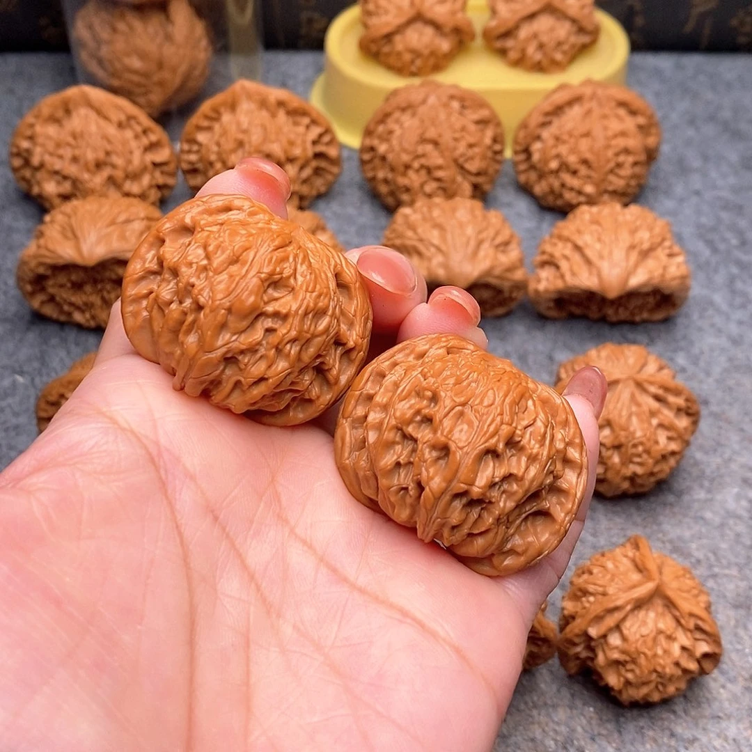 文玩核桃把件精品磨盘狮子头40全品