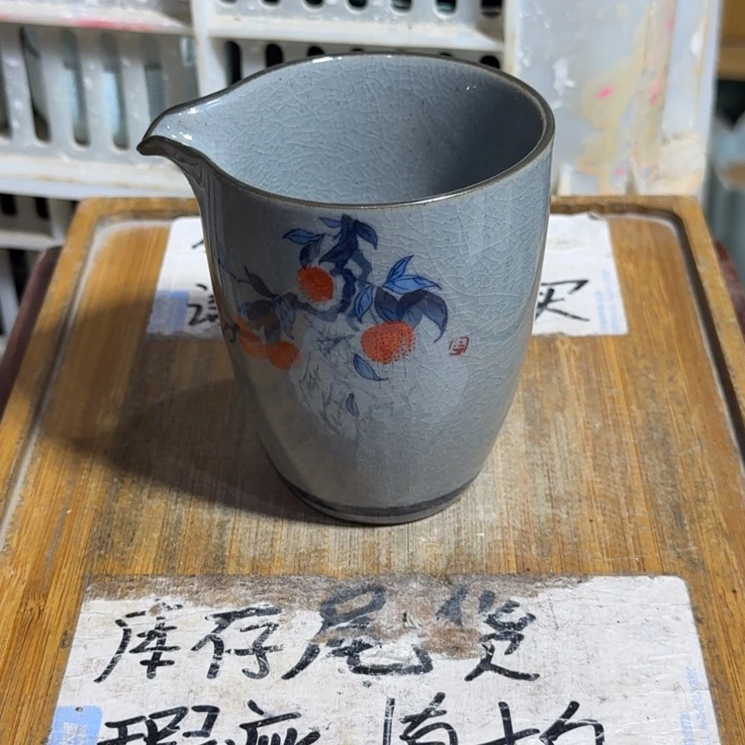 微瑕疵介意勿拍陶瓷器皿s283