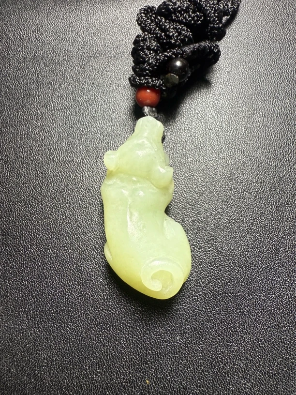 精品属相狗珠宝玉石挂件
